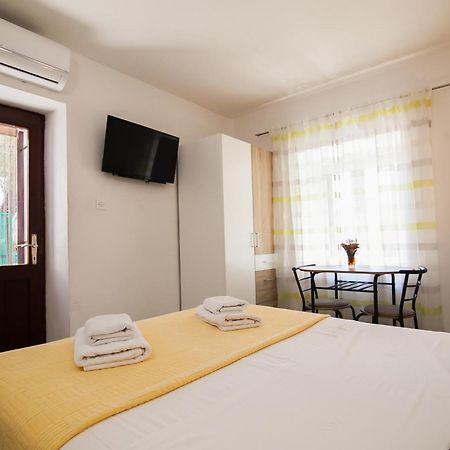 Old Town Accommodation Bol Kültér fotó