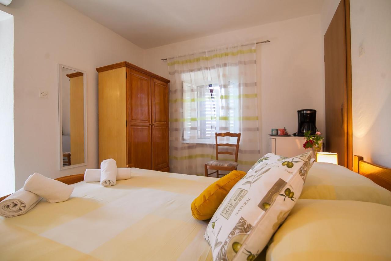 Old Town Accommodation Bol Kültér fotó